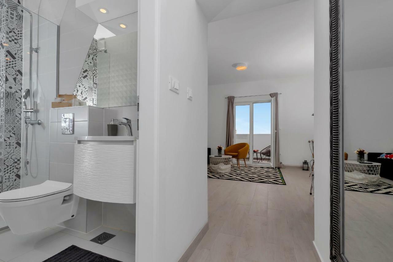 Apartments Morpheus Макарска Екстериор снимка