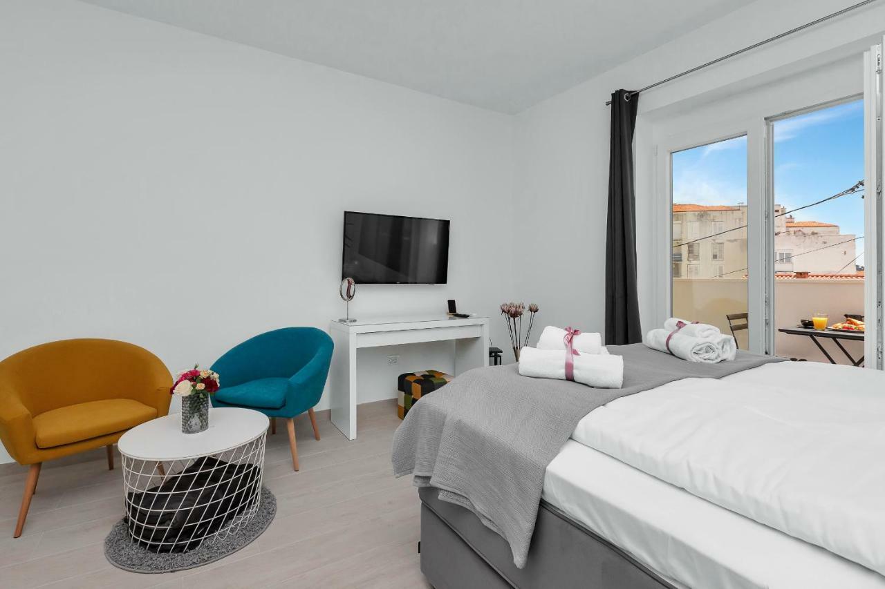 Apartments Morpheus Макарска Екстериор снимка