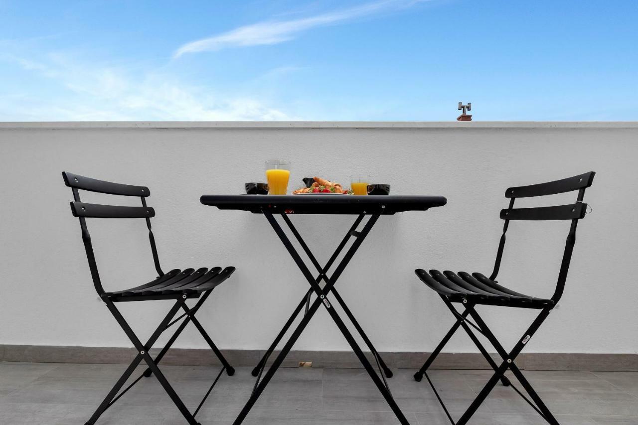 Apartments Morpheus Макарска Екстериор снимка