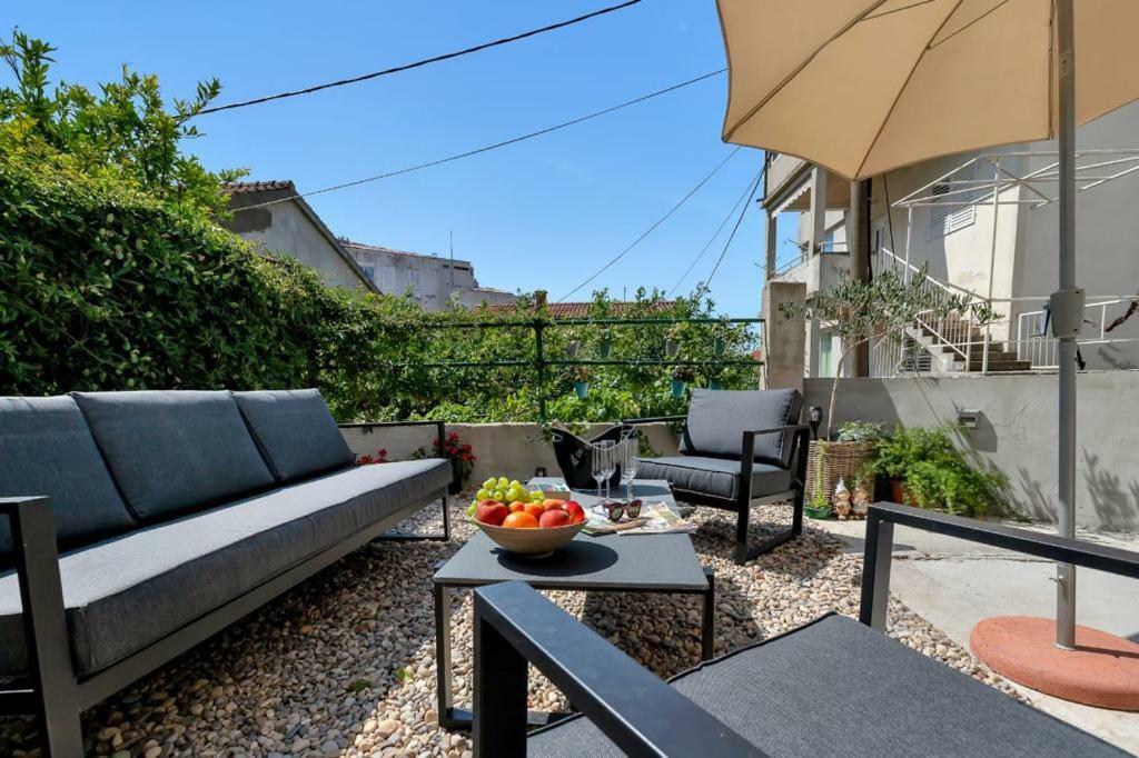 Apartments Morpheus Макарска Екстериор снимка